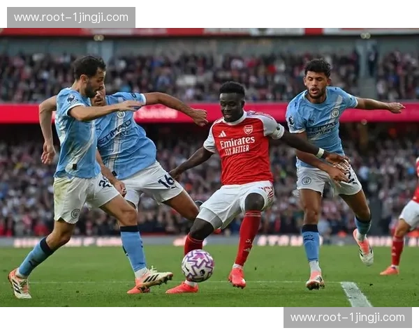 埃泽半场被换下表现失望 未能在进攻端制造威胁